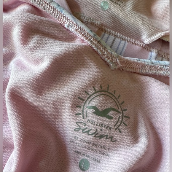 Hollister bikini! - Picture 2 of 2